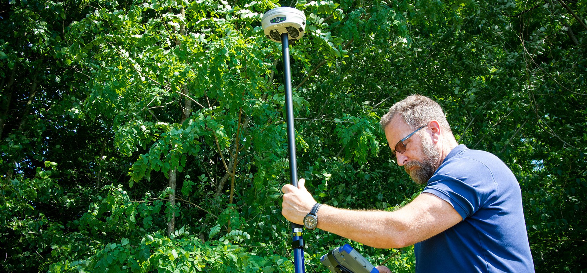 Man Using a BRx7 Tool